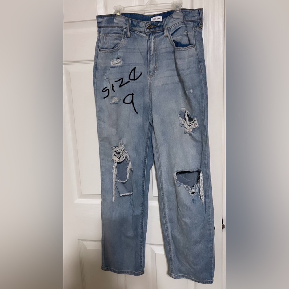 Baggy blue jeans!